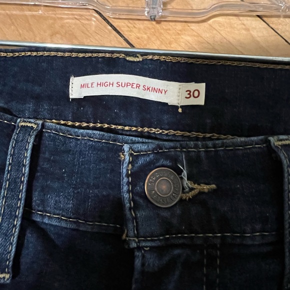 Levi’s mile high skinny Jean - Picture 7 of 9